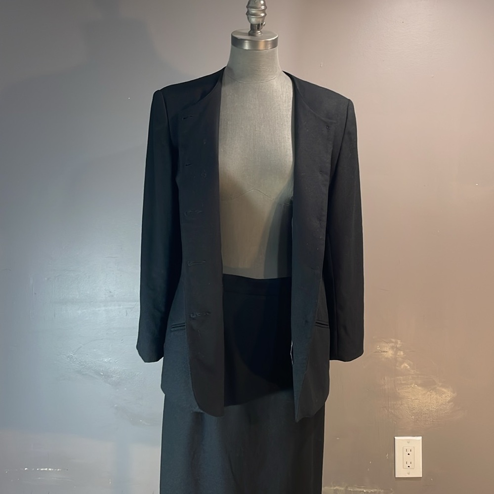 Pure Virgin wool black Womens suit size 12 MADE IN CANADA fully lined suit - Picture 9 of 17